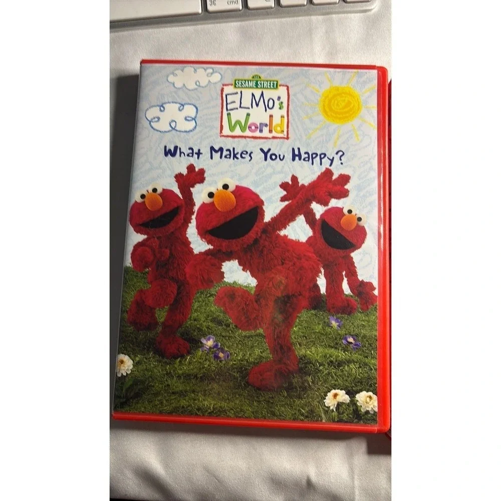 2006- BUNDLE ELMO'S WORLD CD'S-2 DVD'S